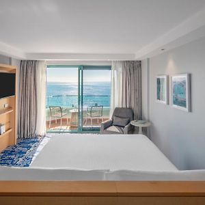 Premium Oceanfront King Room